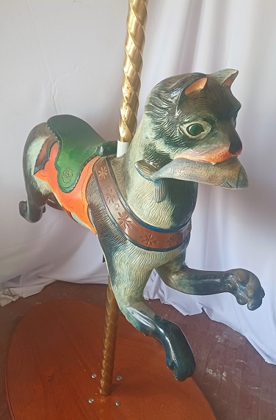Carousel Cat front angle