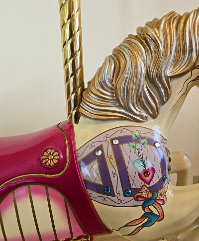 Carousel Rocker neck