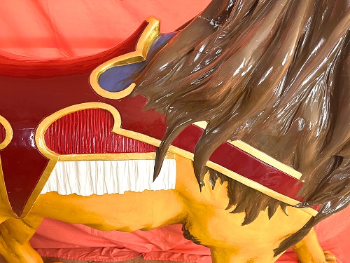 Lion saddle detail